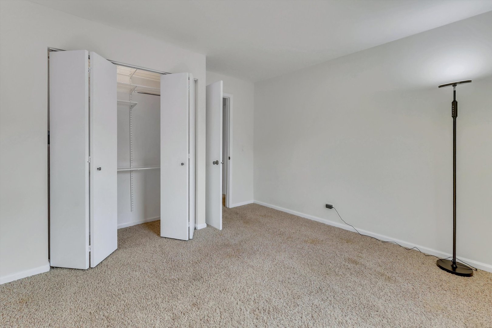 1374 Williamsburg Drive B1 Property Photo 22
