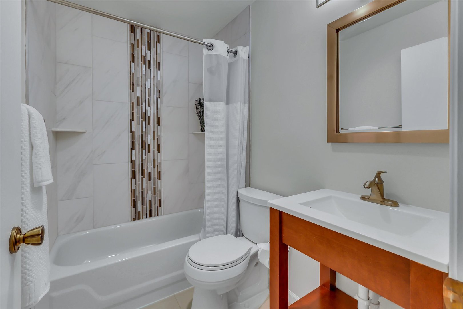 1374 Williamsburg Drive B1 Property Photo 23