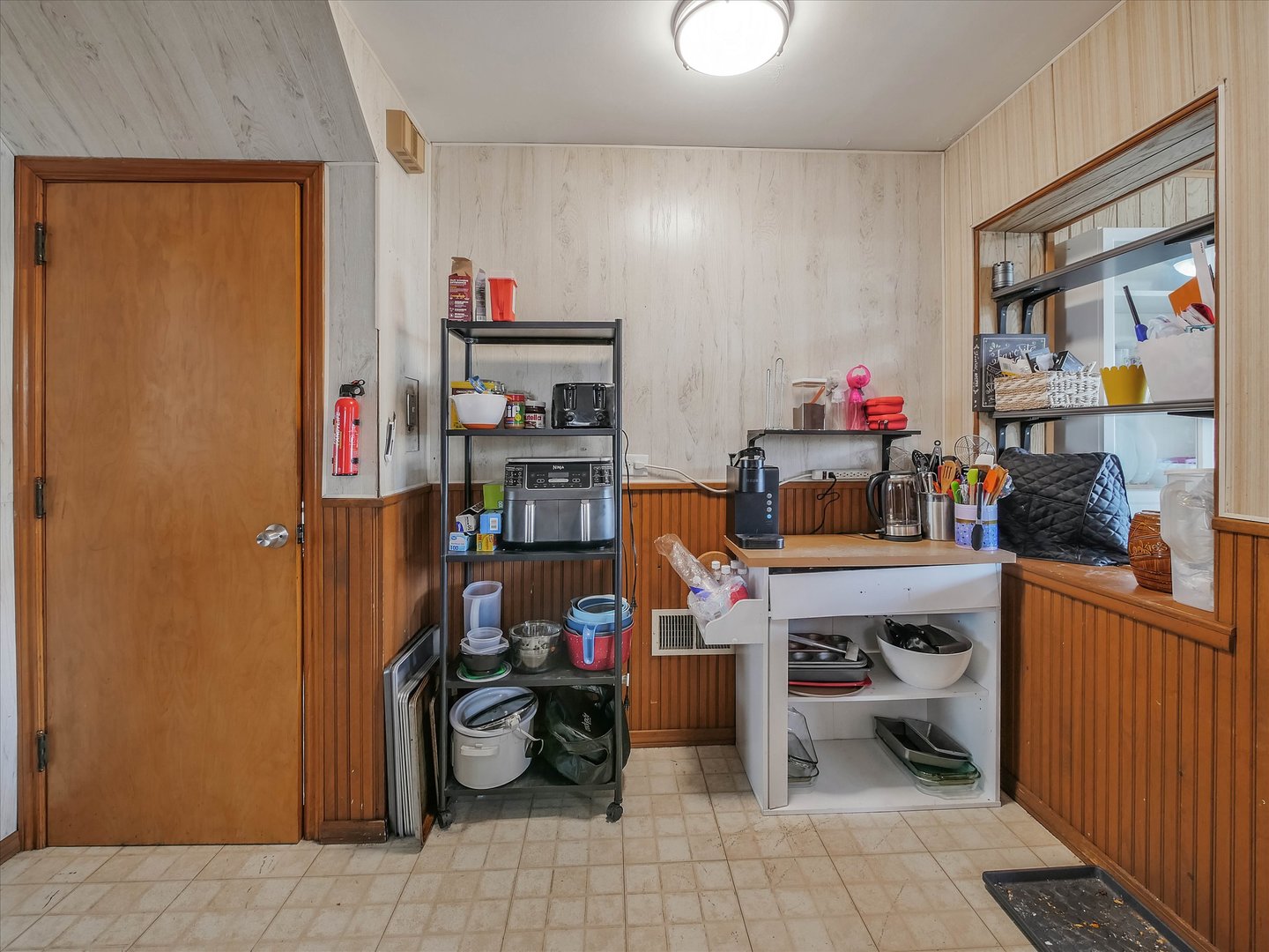 2408 Spruce Street Property Photo 5