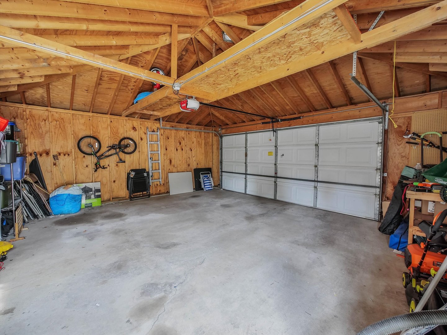 2408 Spruce Street Property Photo 23
