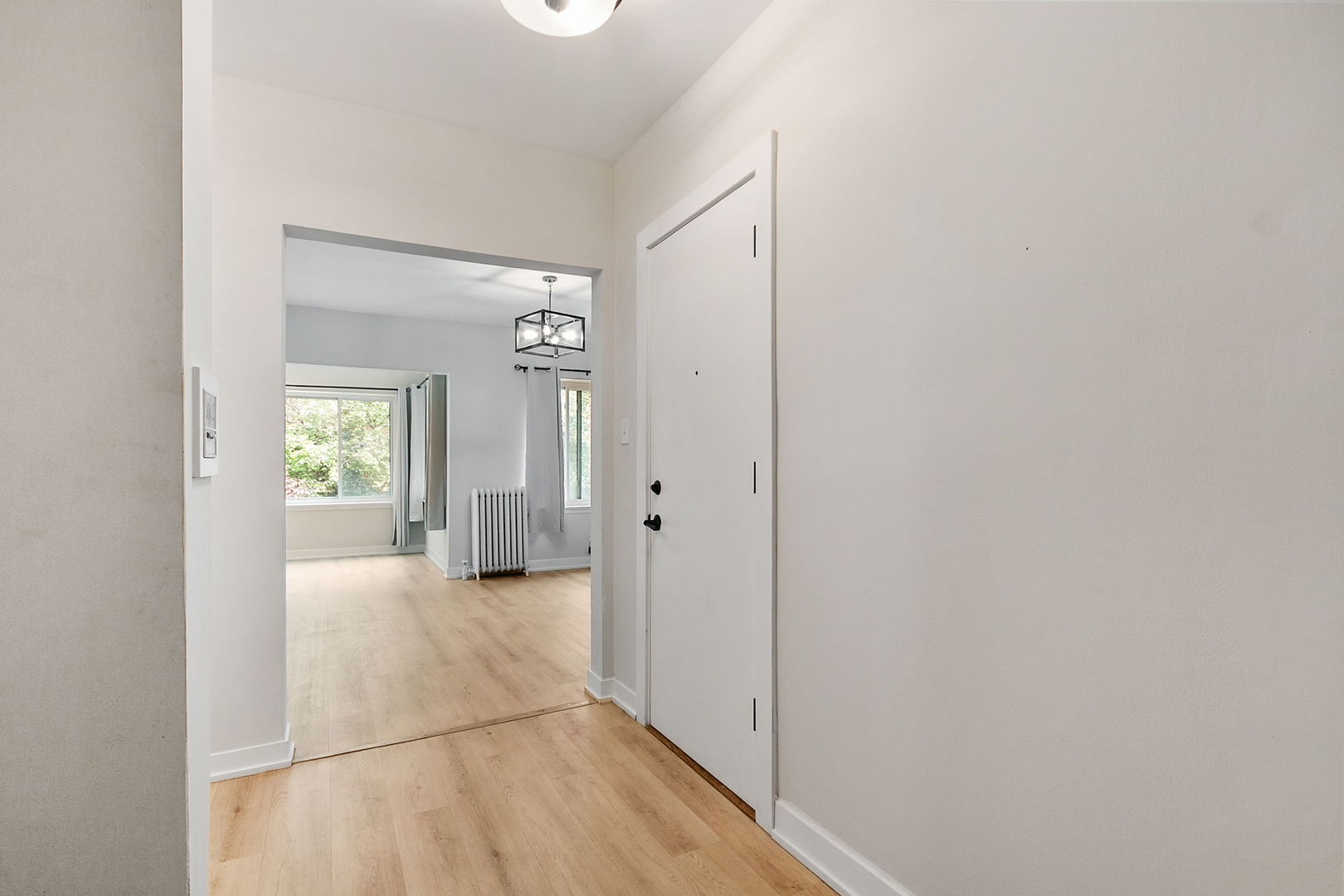 918 W Sunnyside Avenue 1b Property Photo 3