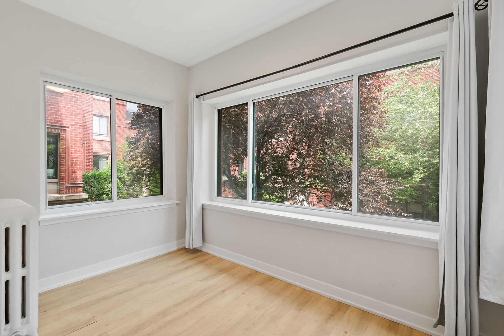 918 W Sunnyside Avenue 1b Property Photo 7