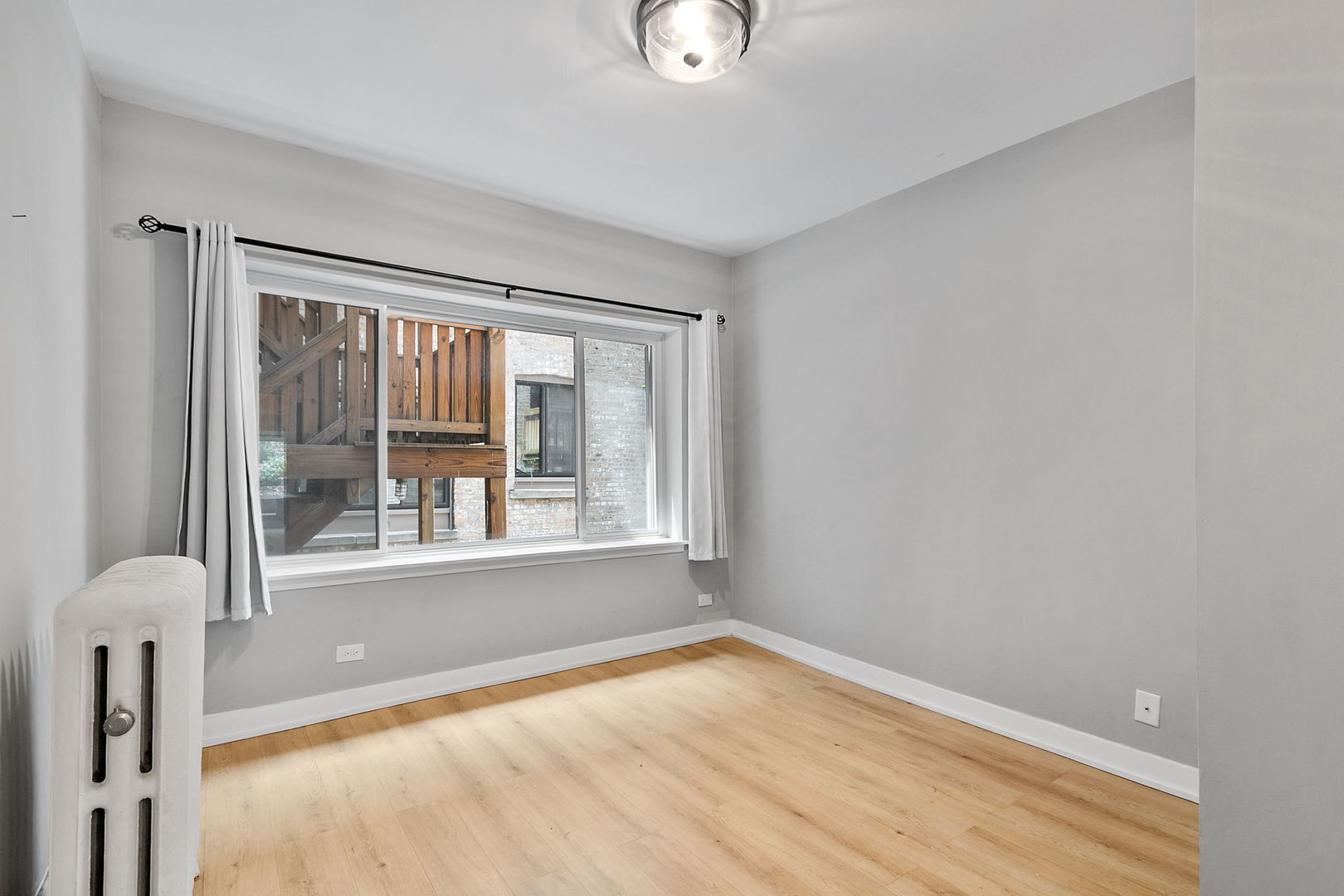 918 W Sunnyside Avenue 1b Property Photo 12