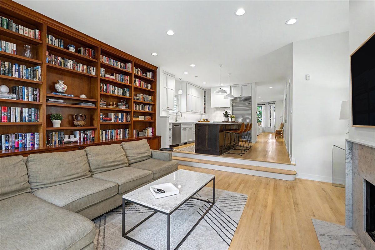 331 W Evergreen Avenue Property Photo 14