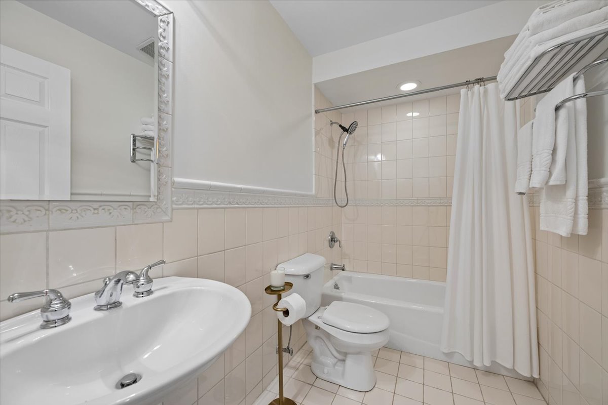 331 W Evergreen Avenue Property Photo 34