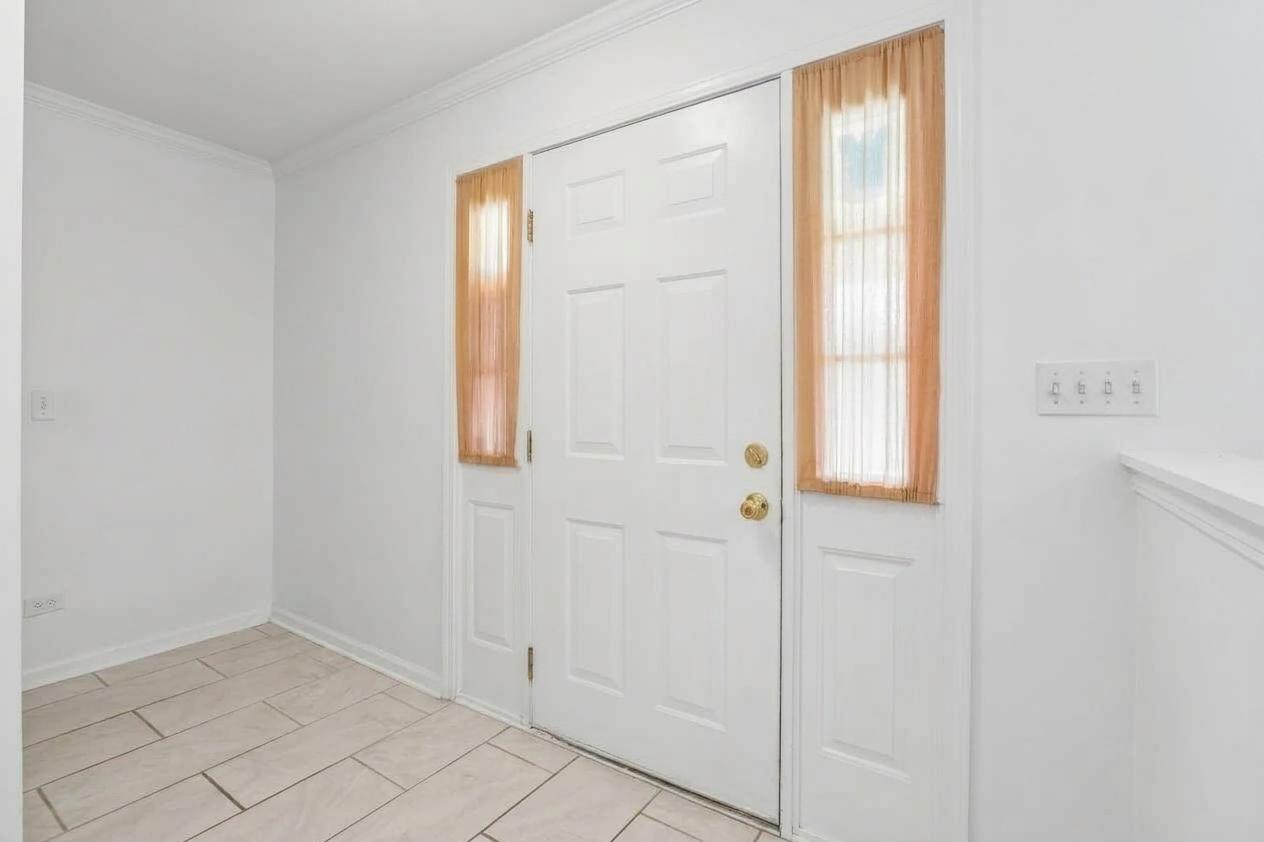 5645 Savoy Drive Property Photo 4