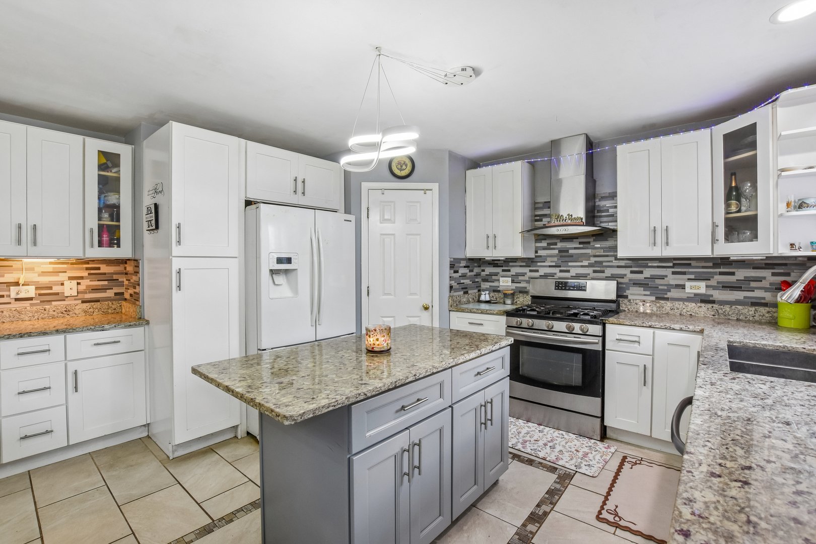 5645 Savoy Drive Property Photo 8