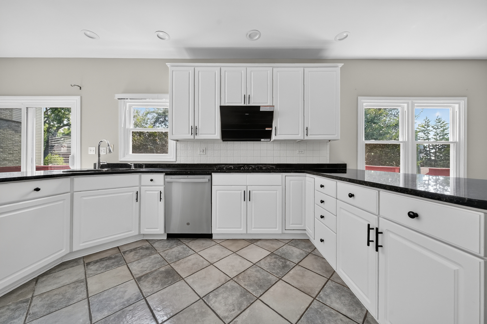 17 Chapel Hill Court Property Photo 11
