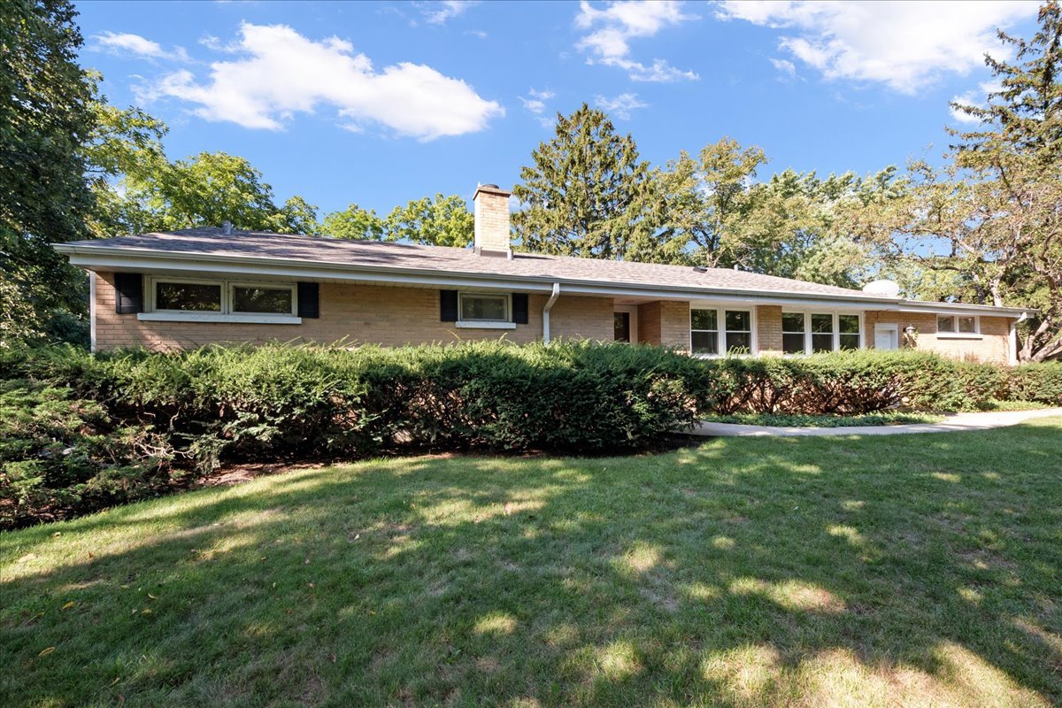 100 Green Bay Road Property Photo 1