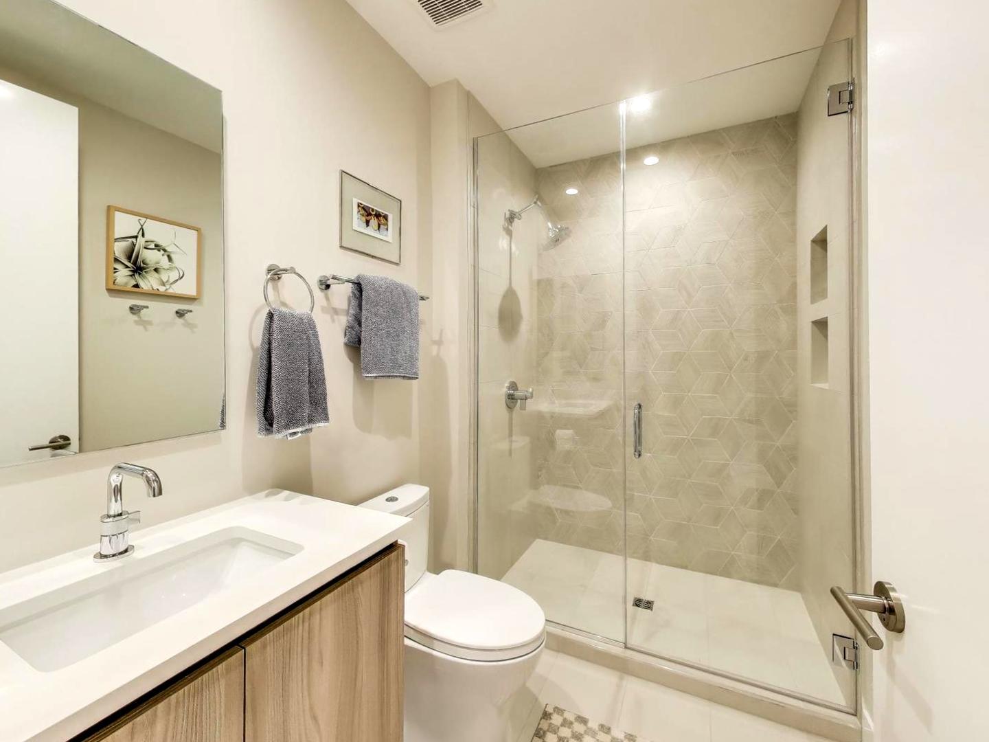 6 N Carpenter Street 5b Property Photo 21