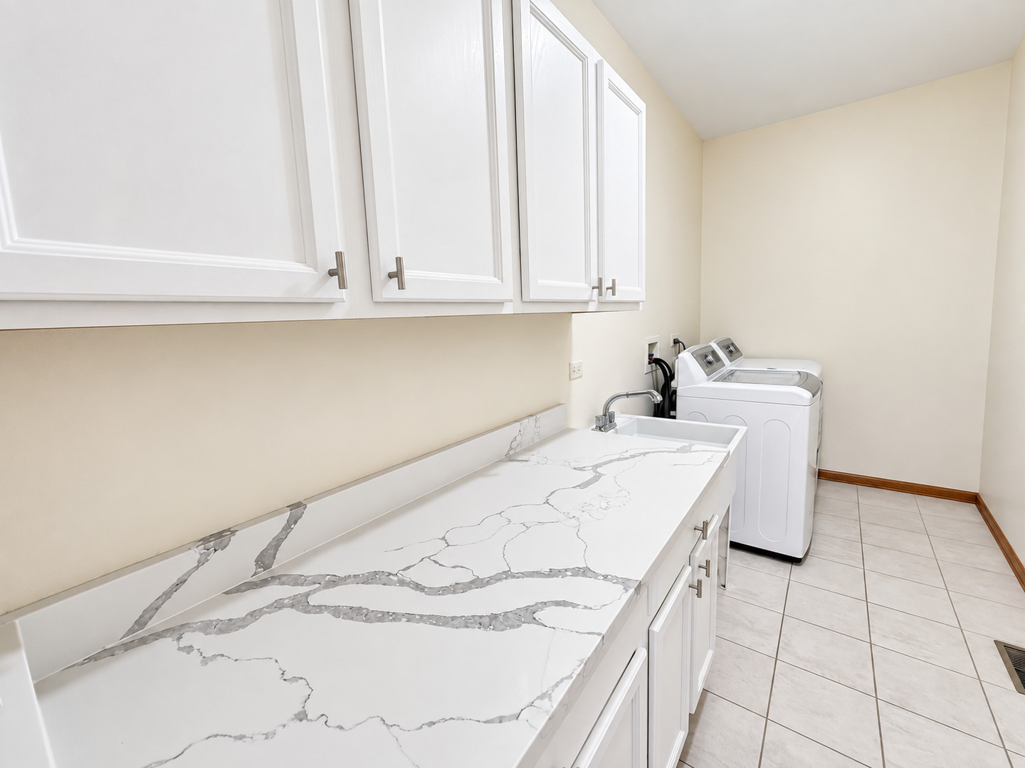247 Alyssum Court Property Photo 9