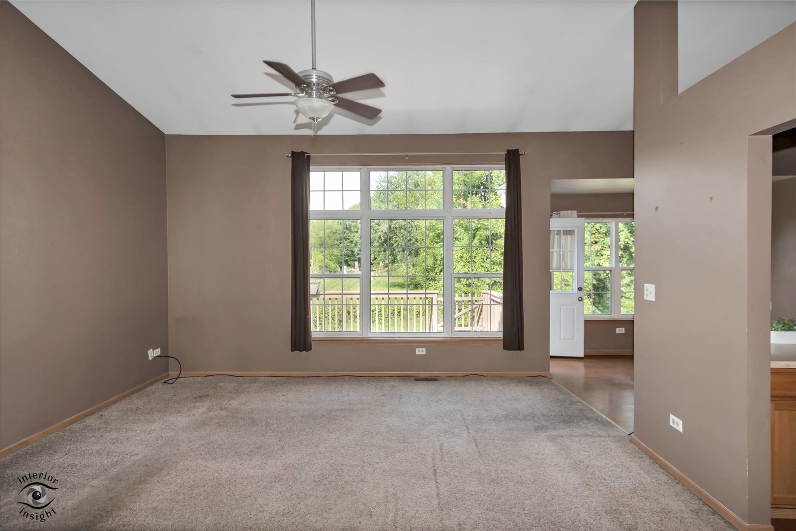 16006 Golfview Drive Property Photo 4