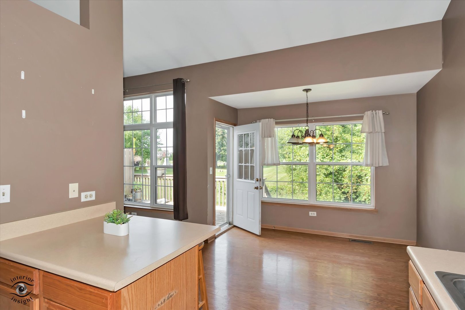 16006 Golfview Drive Property Photo 12