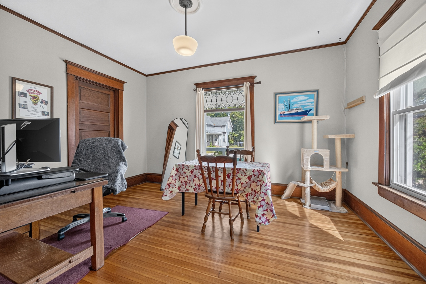 614 W Oakland Avenue Property Photo 8