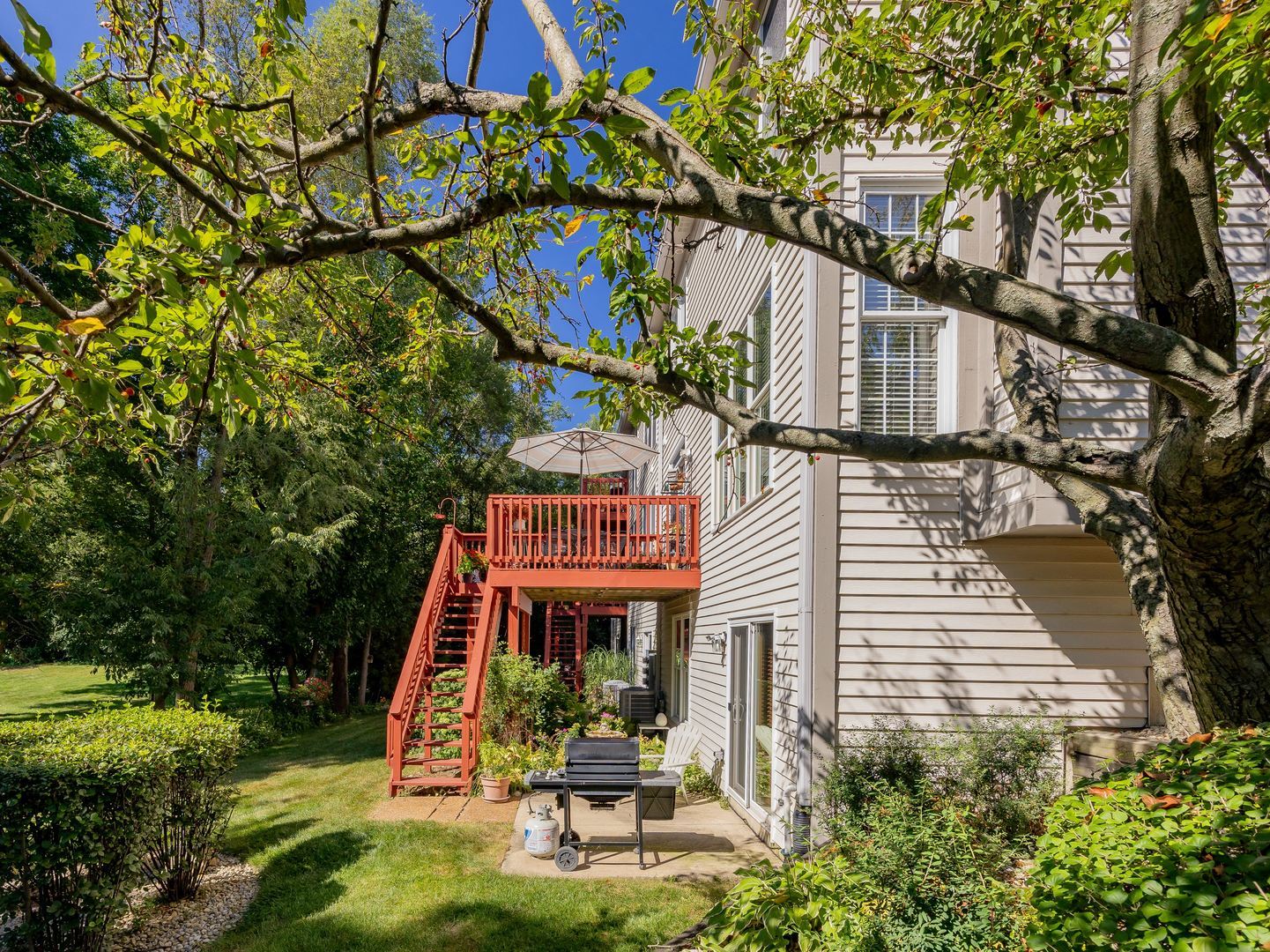 1428 Whitespire Court Property Photo 3