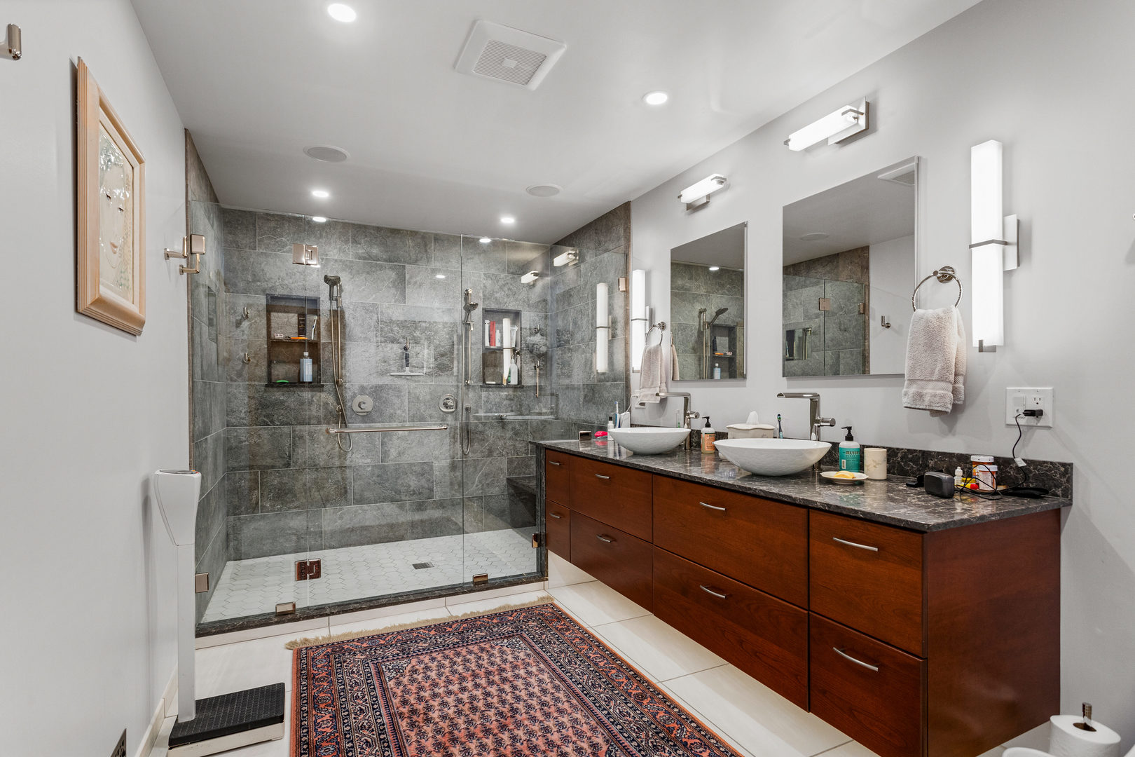 2402 N Nottingham Court Property Photo 6