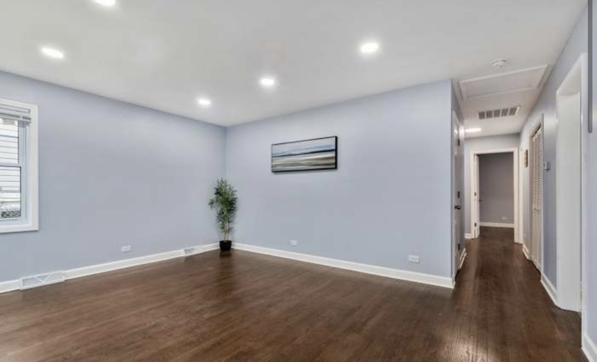 16454 Winchester Avenue Property Photo 3