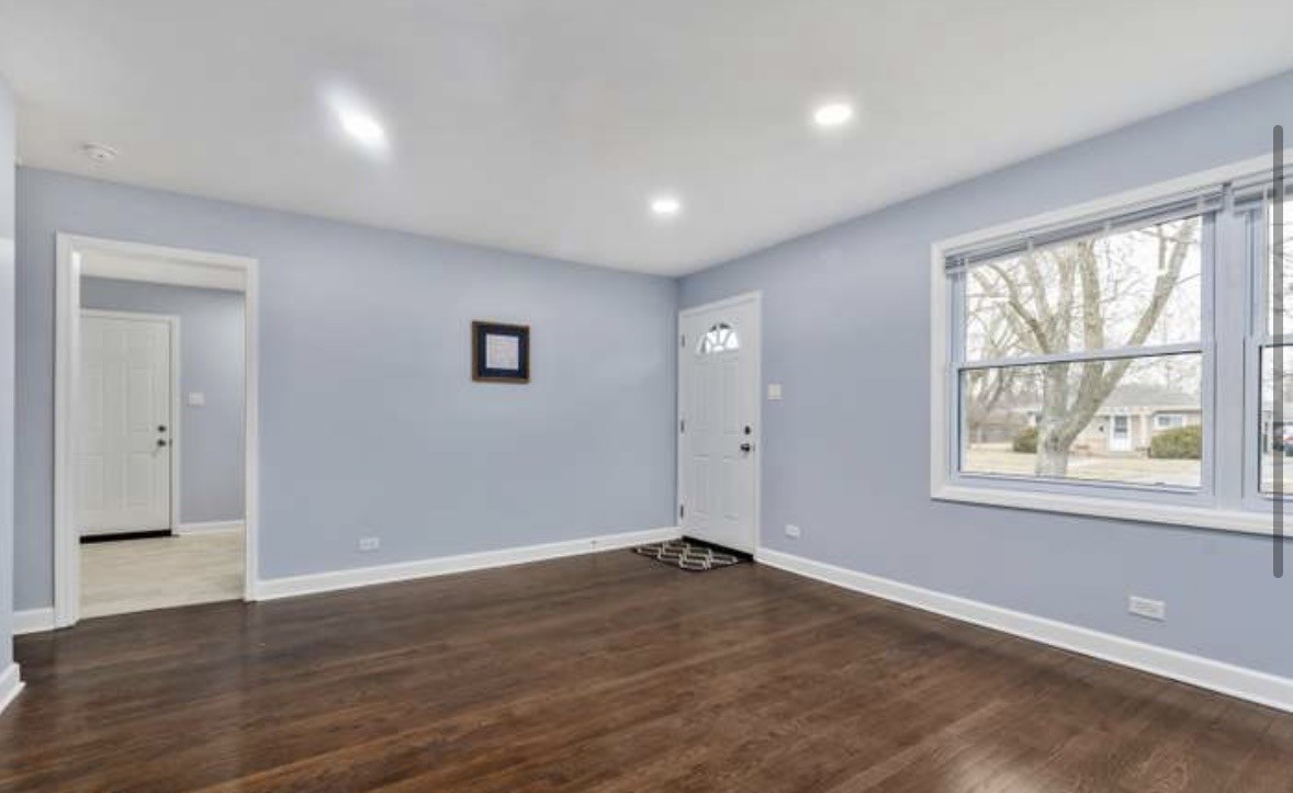 16454 Winchester Avenue Property Photo 4
