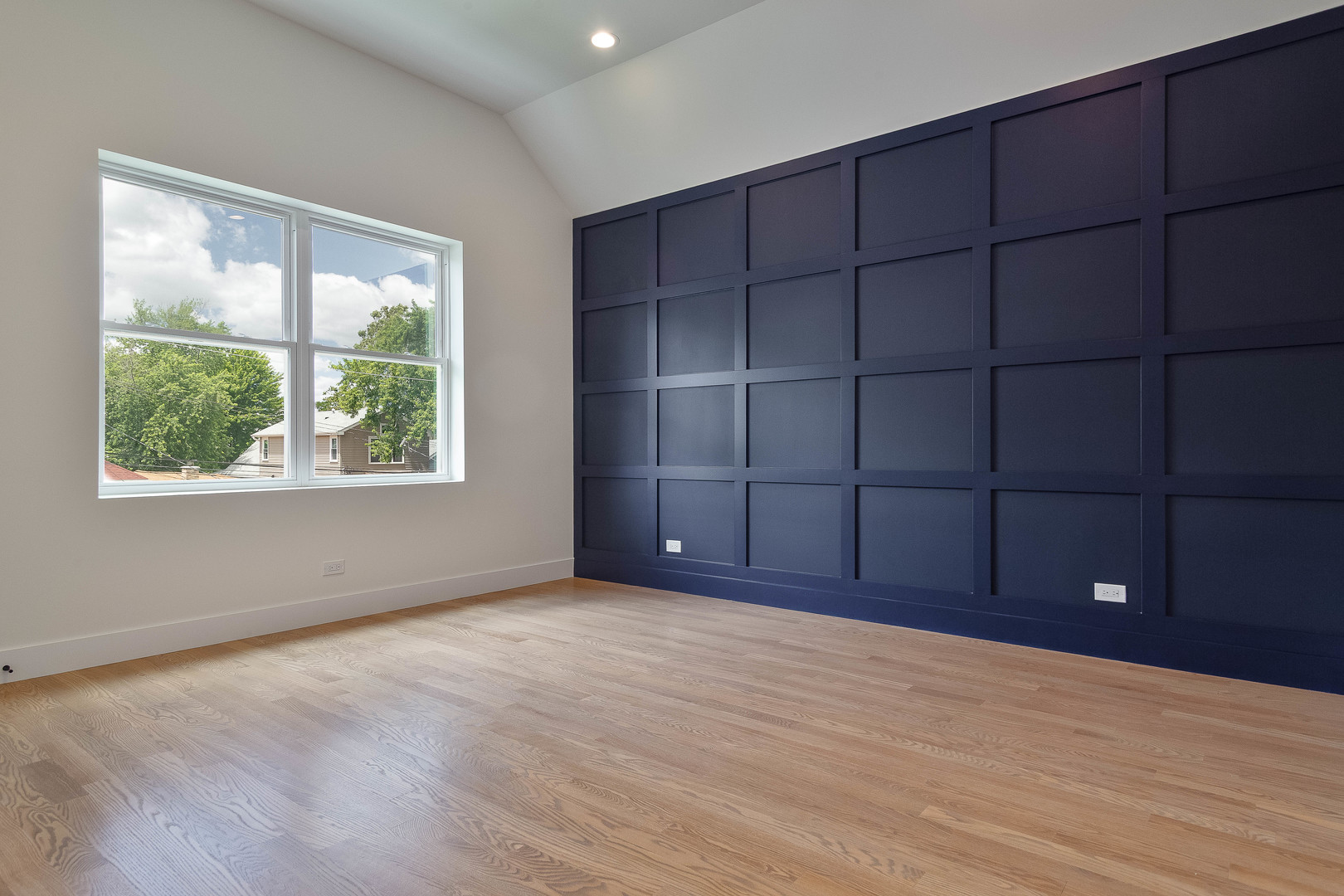 5000 W Argyle Street Property Photo 14