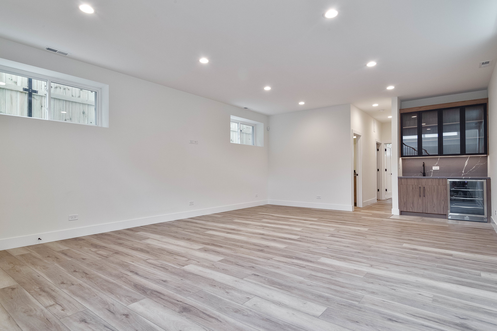 5000 W Argyle Street Property Photo 24