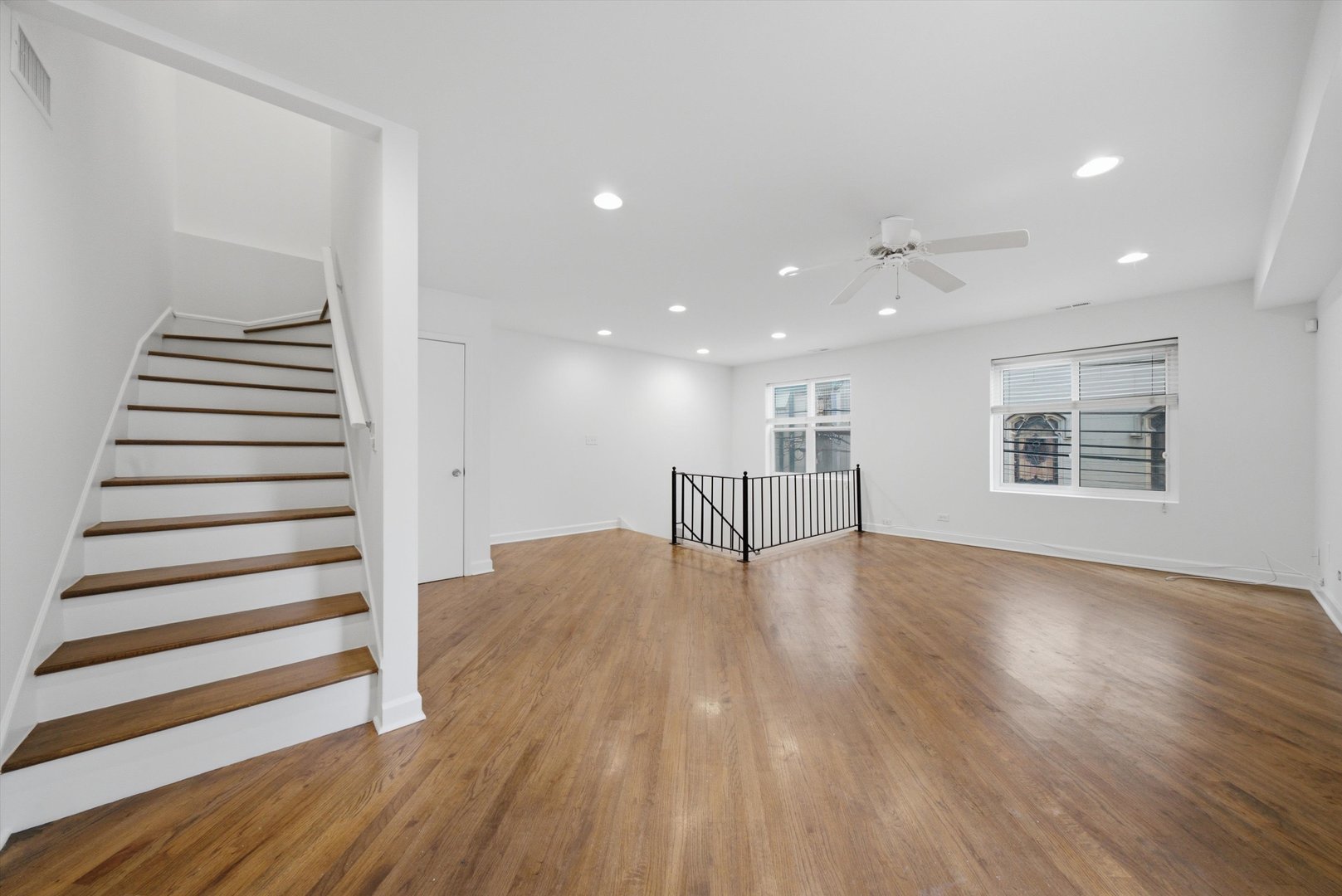 2100 N Damen Avenue 2r Property Photo 6