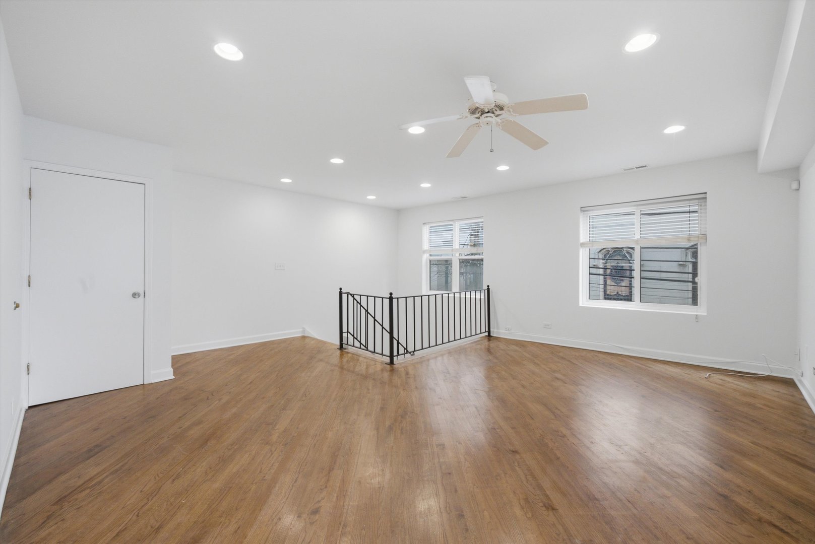 2100 N Damen Avenue 2r Property Photo 7