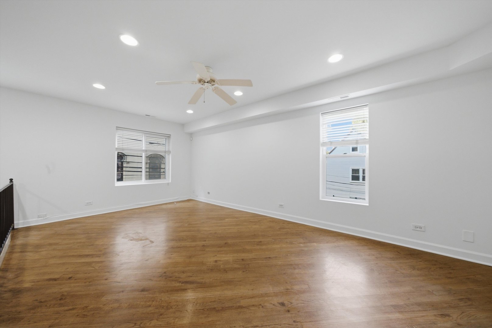 2100 N Damen Avenue 2r Property Photo 9