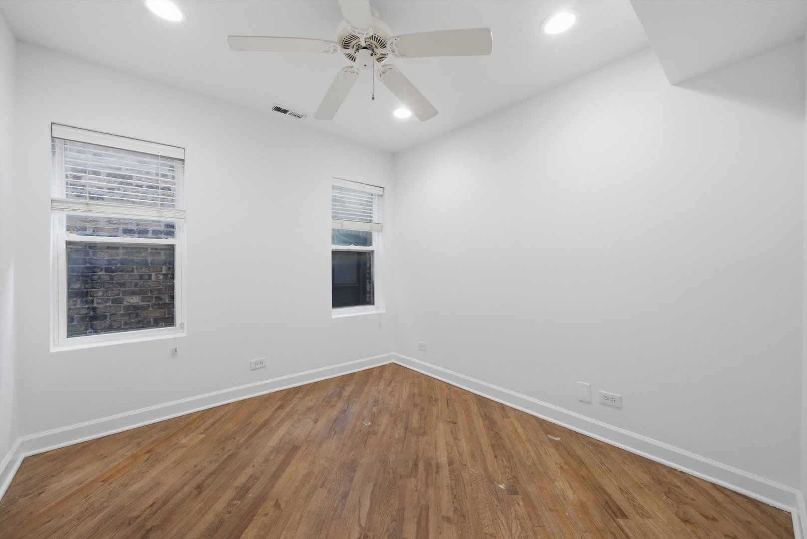 2100 N Damen Avenue 2r Property Photo 15