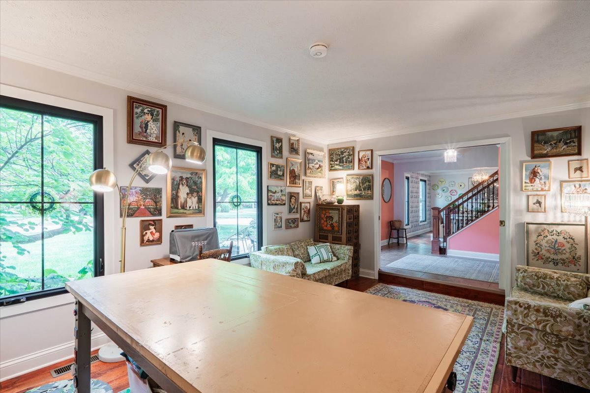 2202 Hedgewood Drive Property Photo 14