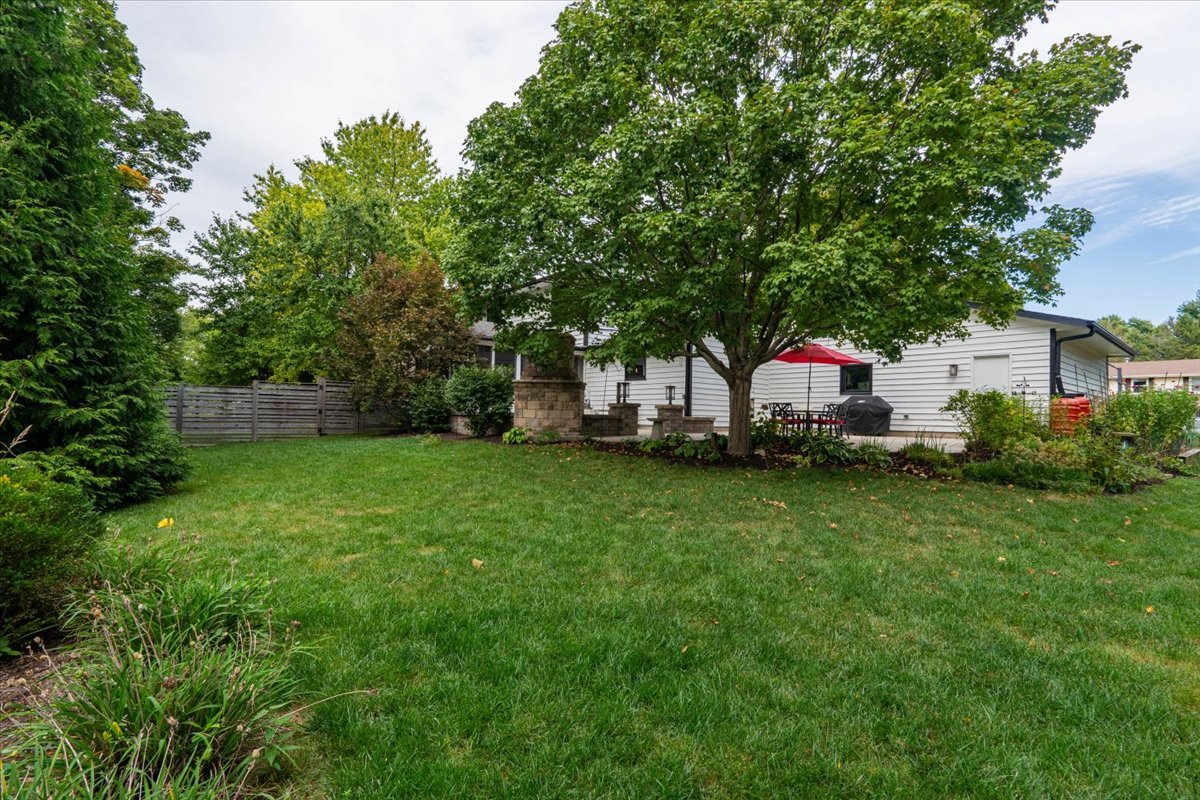 2202 Hedgewood Drive Property Photo 32