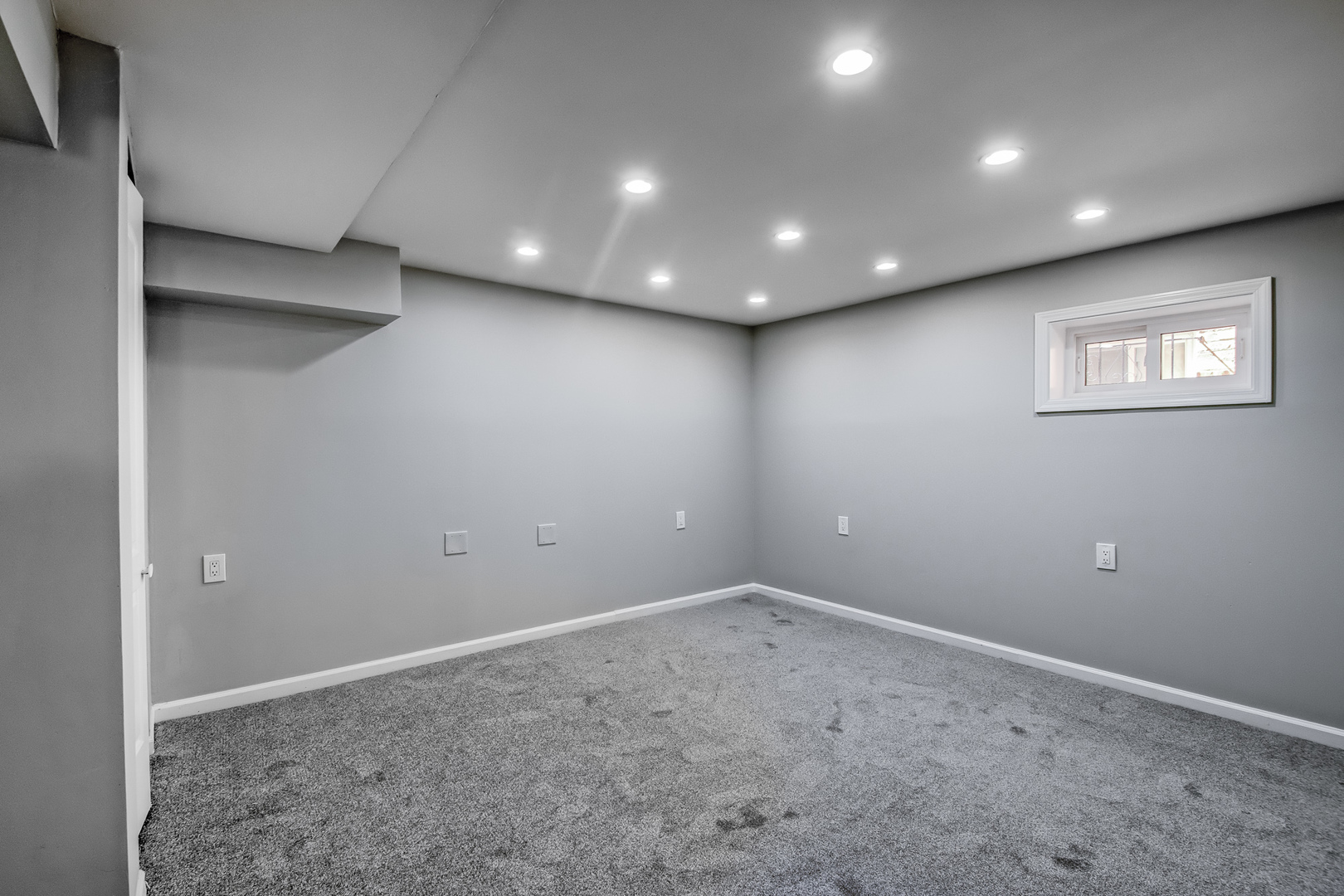 2741 W Chase Avenue Property Photo 19
