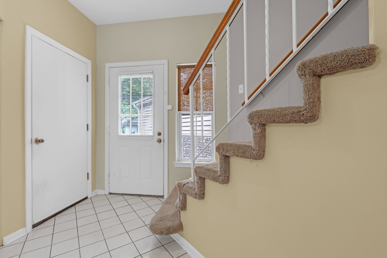 1126 Regency Drive Property Photo 2