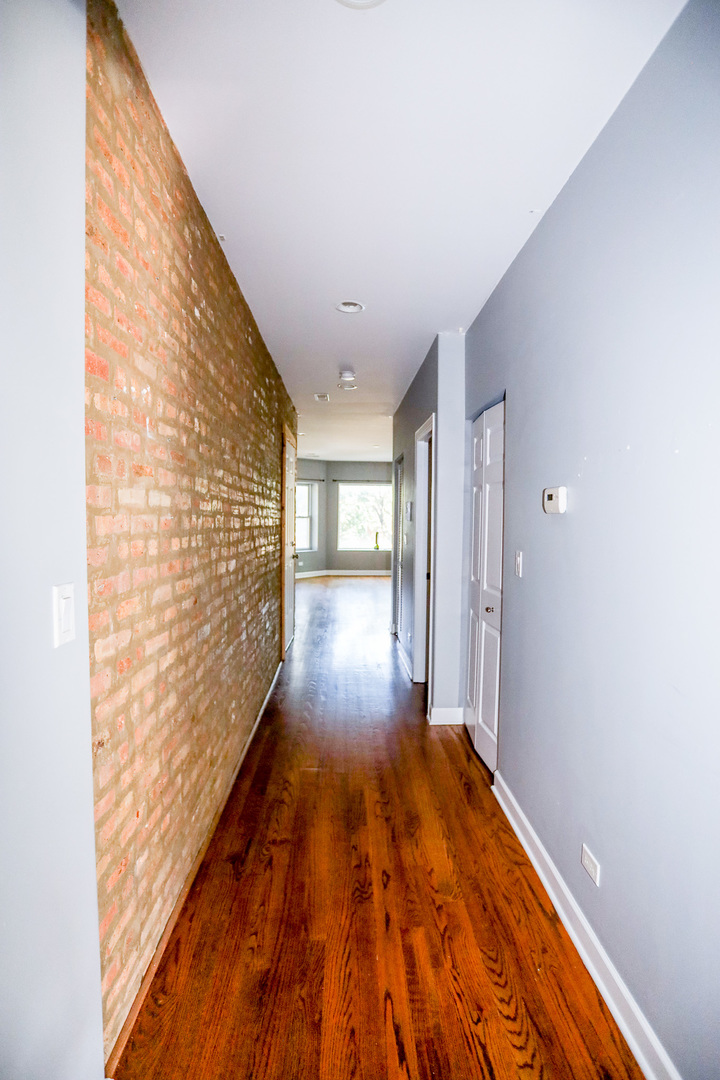 2045 W Arthur Avenue 3e Property Photo 9