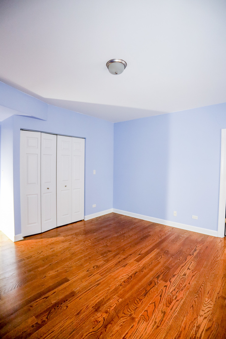 2045 W Arthur Avenue 3e Property Photo 12
