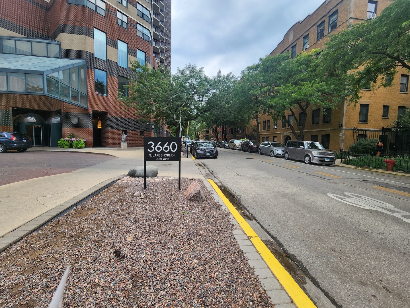 3660 N Lake Shore Drive 1105 Property Photo 2