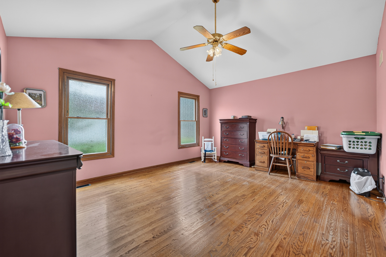 2400 Winfield Lane Property Photo 18