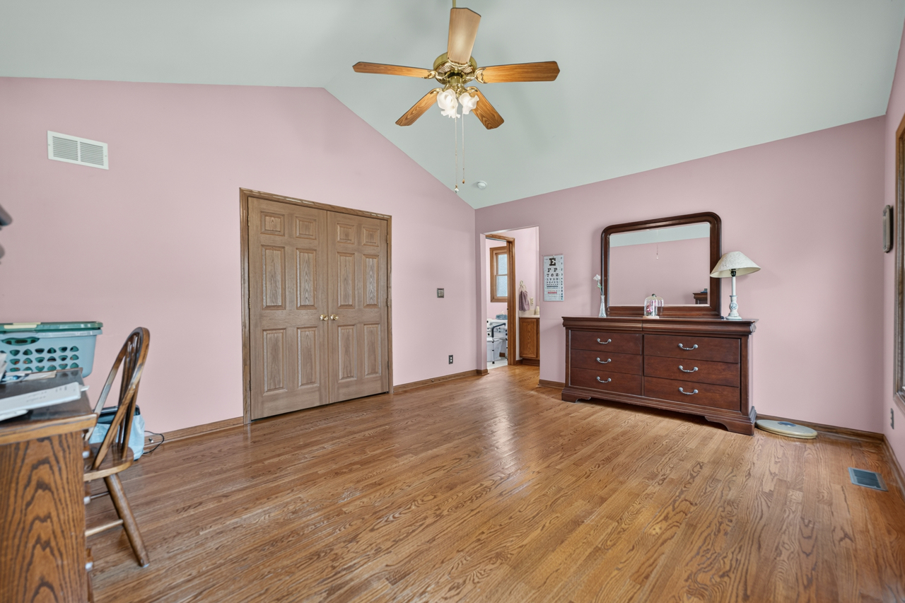 2400 Winfield Lane Property Photo 19