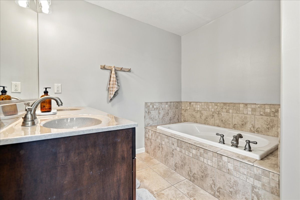 1403 Kickapoo Creek Road Property Photo 29