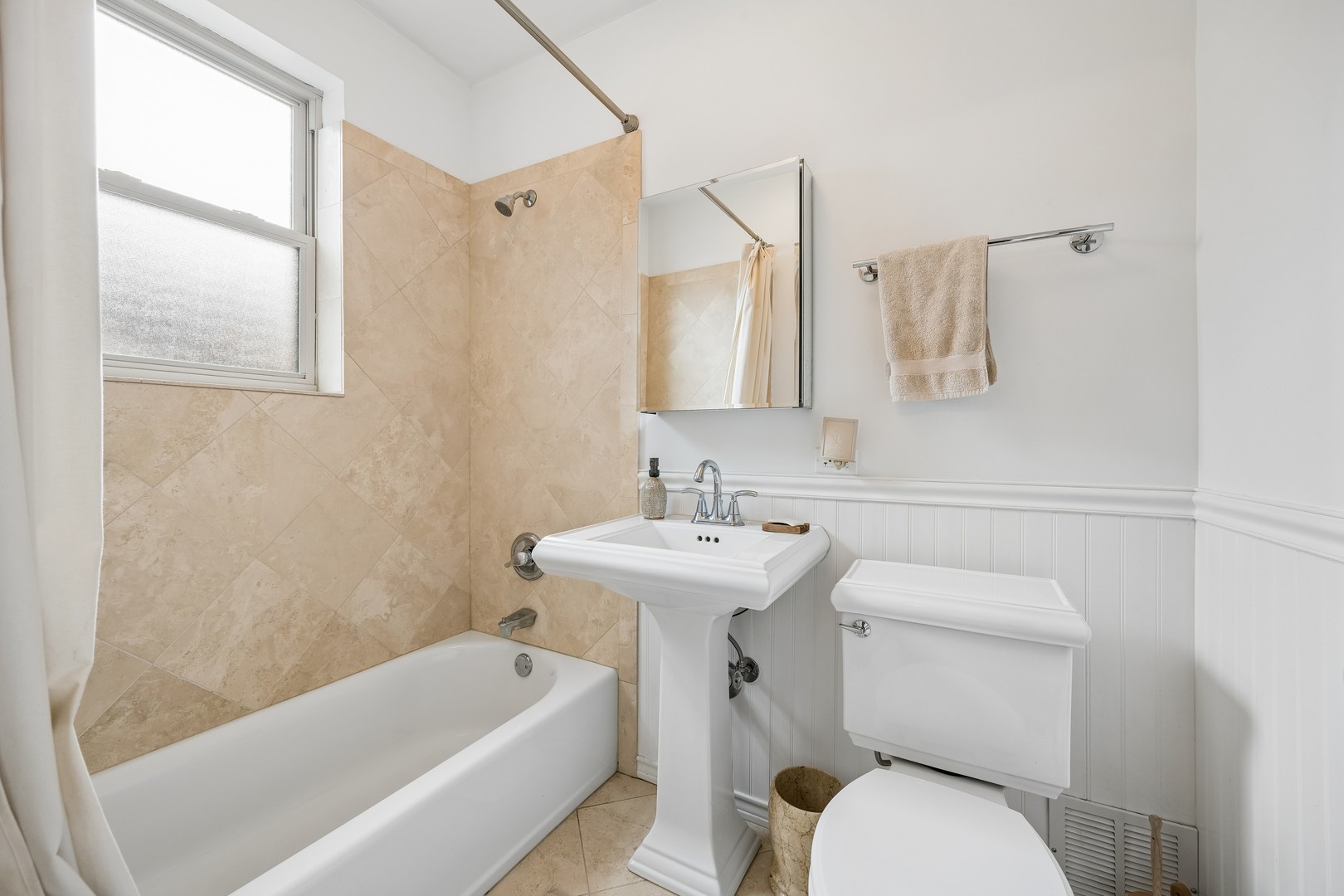 1130 Washington Boulevard 3a Property Photo 15
