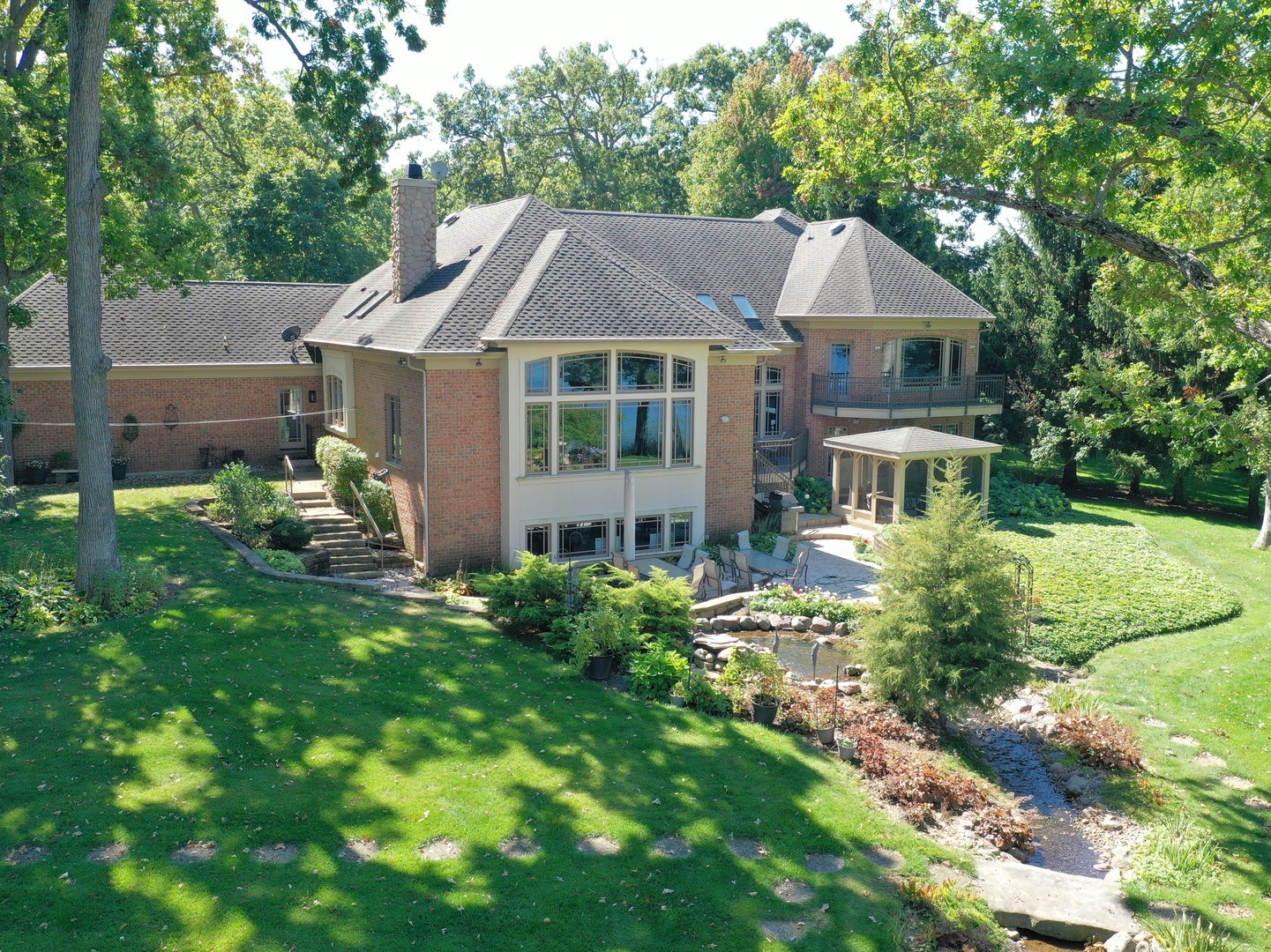 24092 W Old Oak Drive Property Photo 4