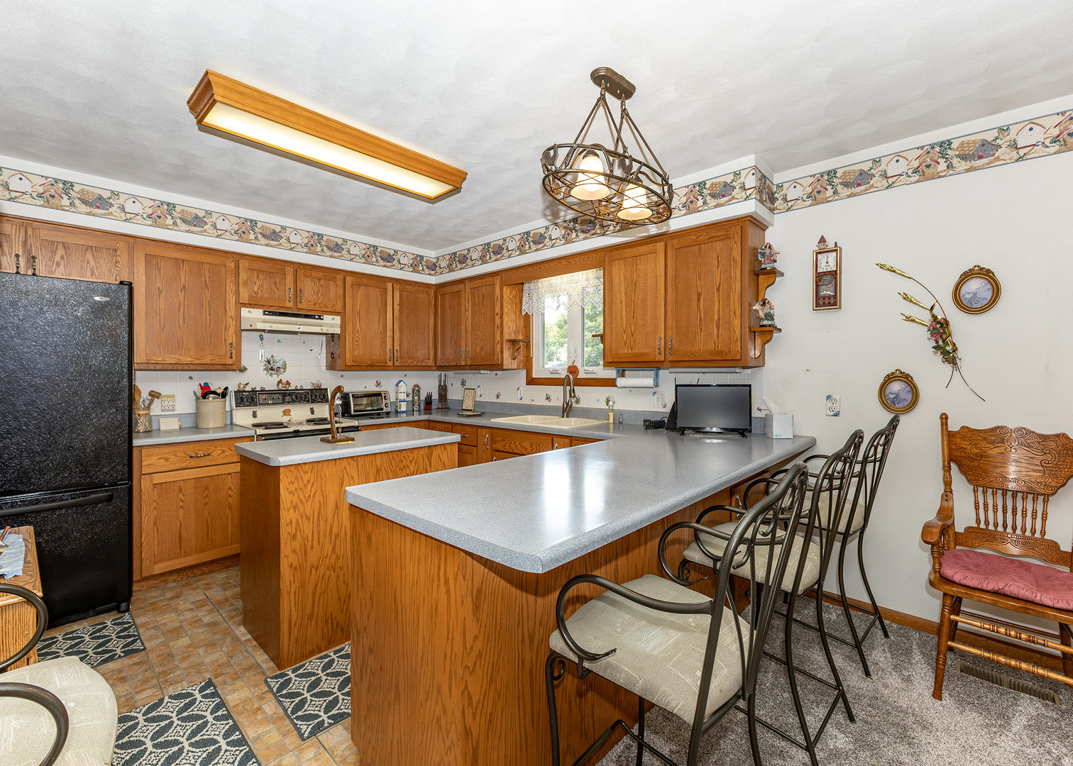 7807 Kelly Court Property Photo 4