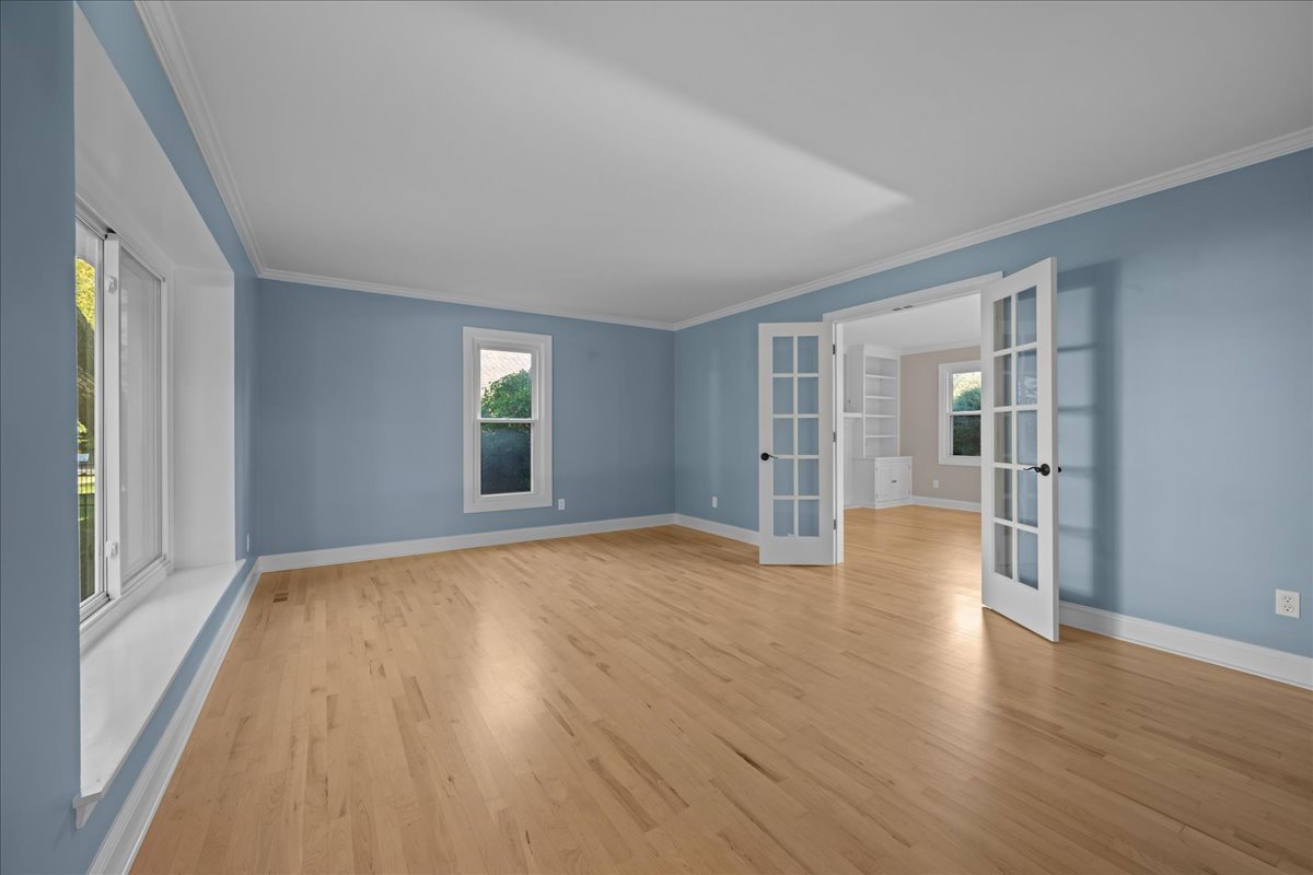550 Longmeadow Circle Property Photo 6