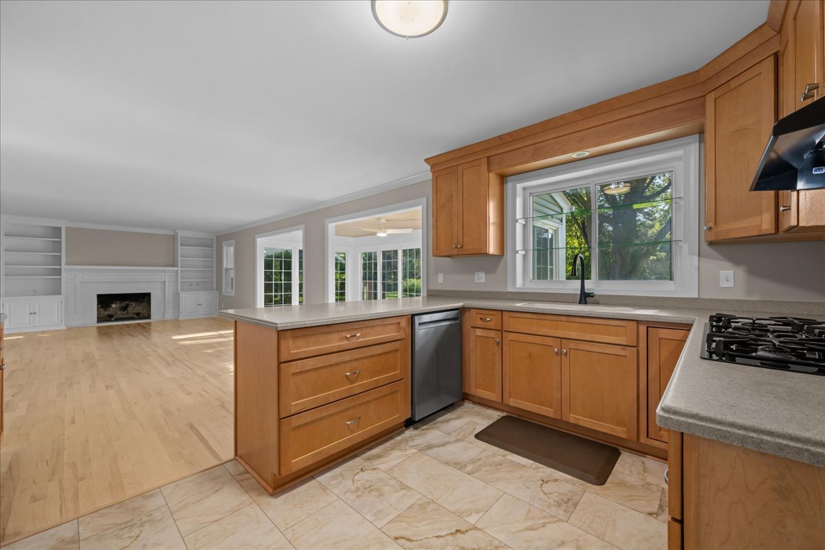 550 Longmeadow Circle Property Photo 14