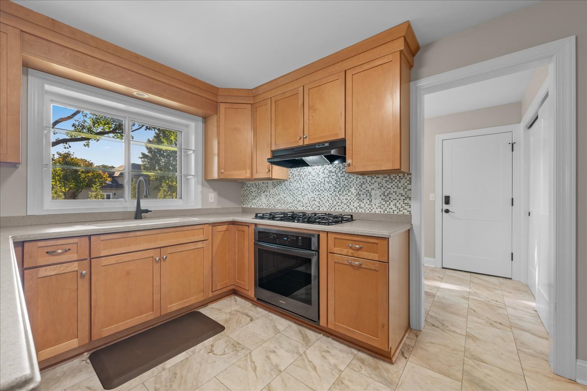 550 Longmeadow Circle Property Photo 16