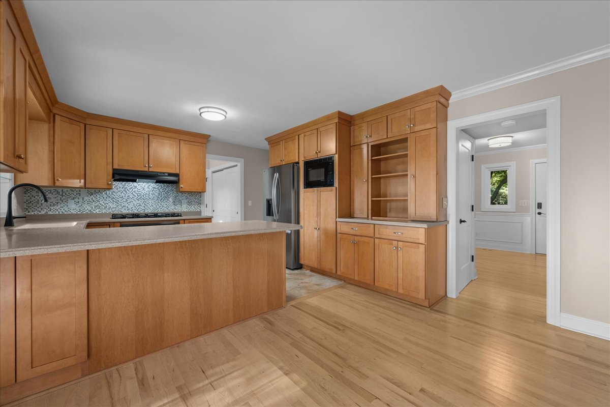 550 Longmeadow Circle Property Photo 17