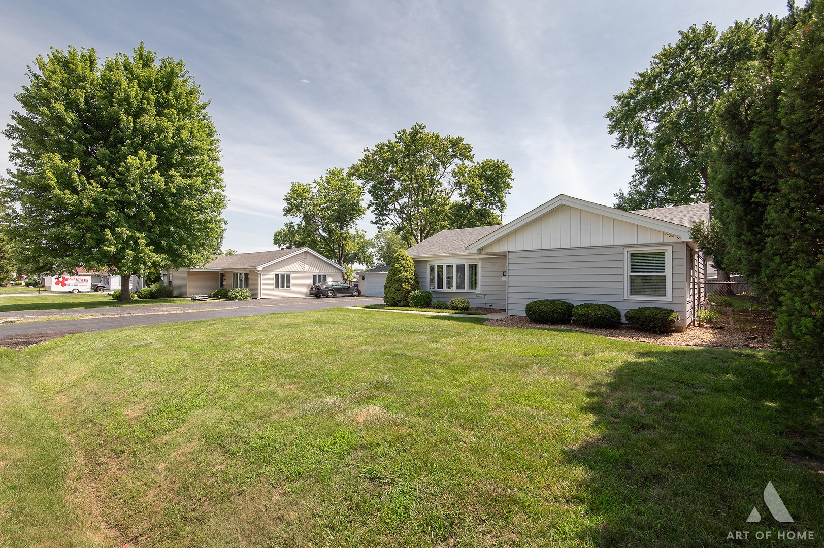 11655 S Nagle Avenue Property Photo 3