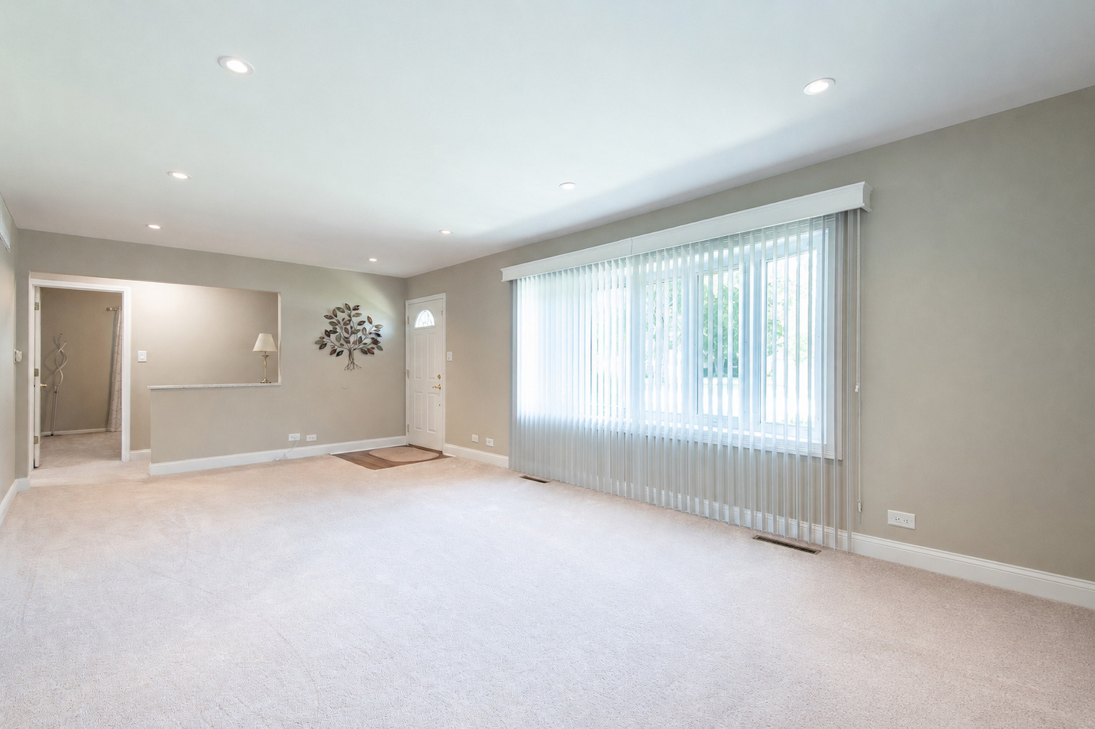 11655 S Nagle Avenue Property Photo 6