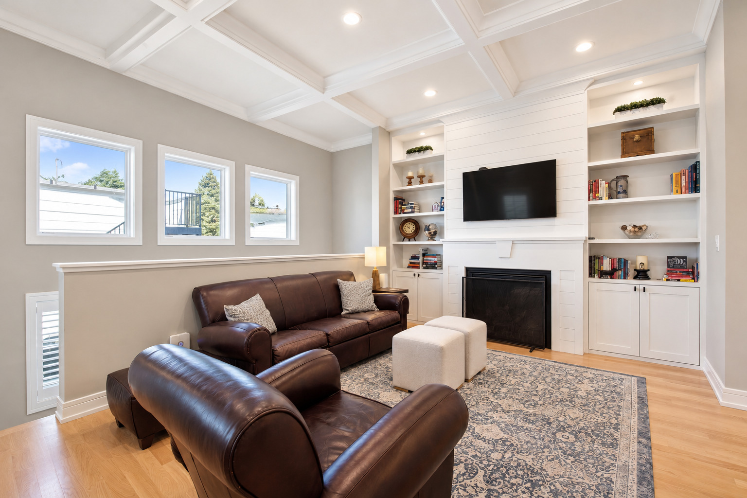 3730 N Albany Avenue Property Photo 17