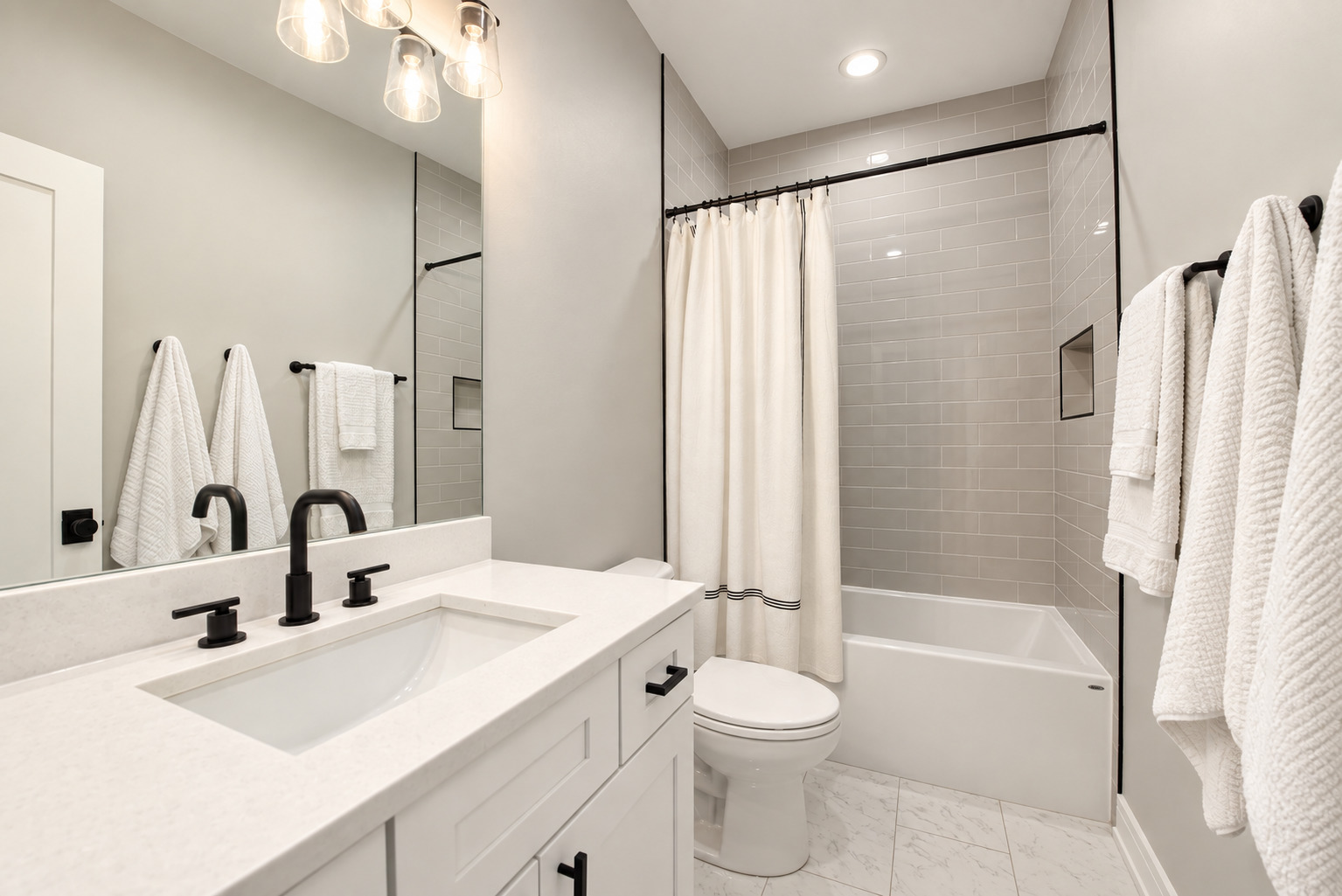 3730 N Albany Avenue Property Photo 29