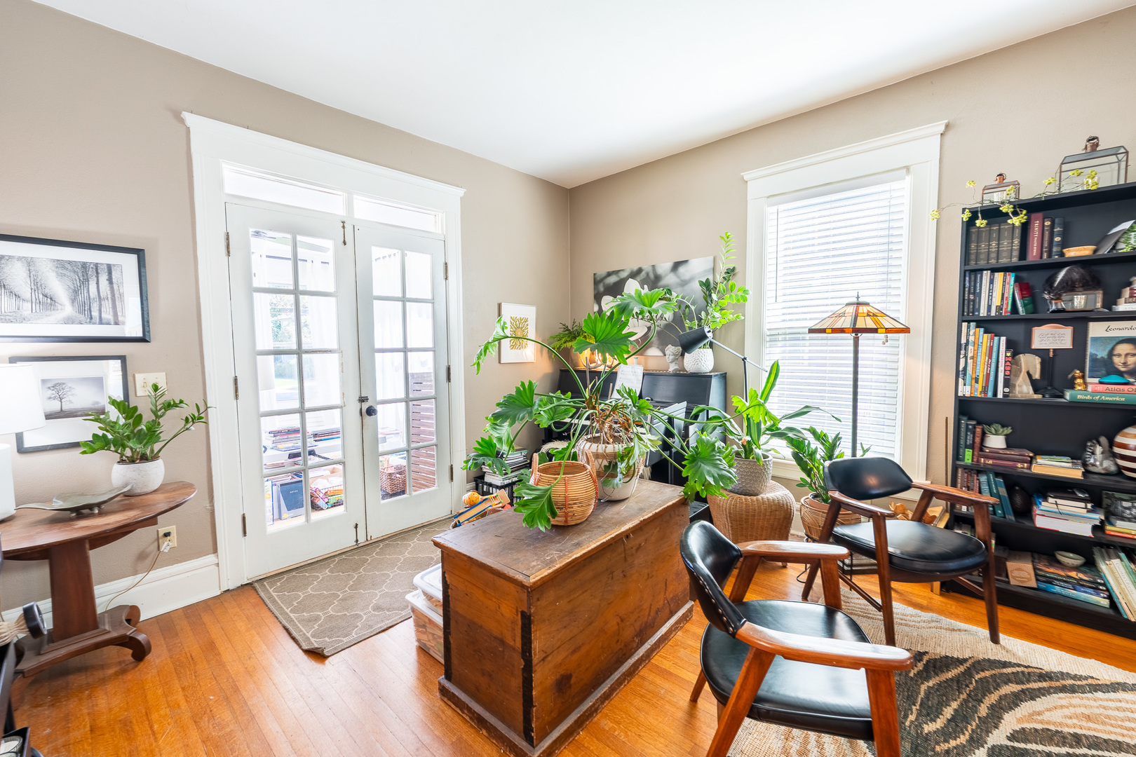 1227 W Stephenson Street Property Photo 4